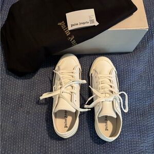 Palm Angels Vulcanized Rubber black and white trainers size 8, euro 39